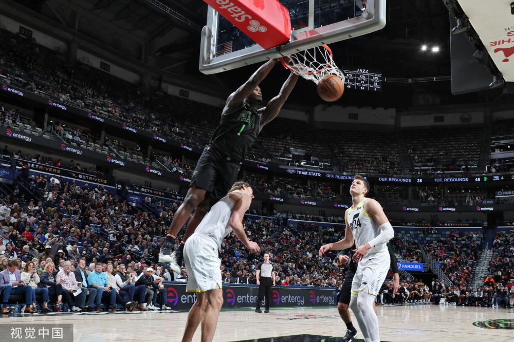 的表现充满 的表现充满