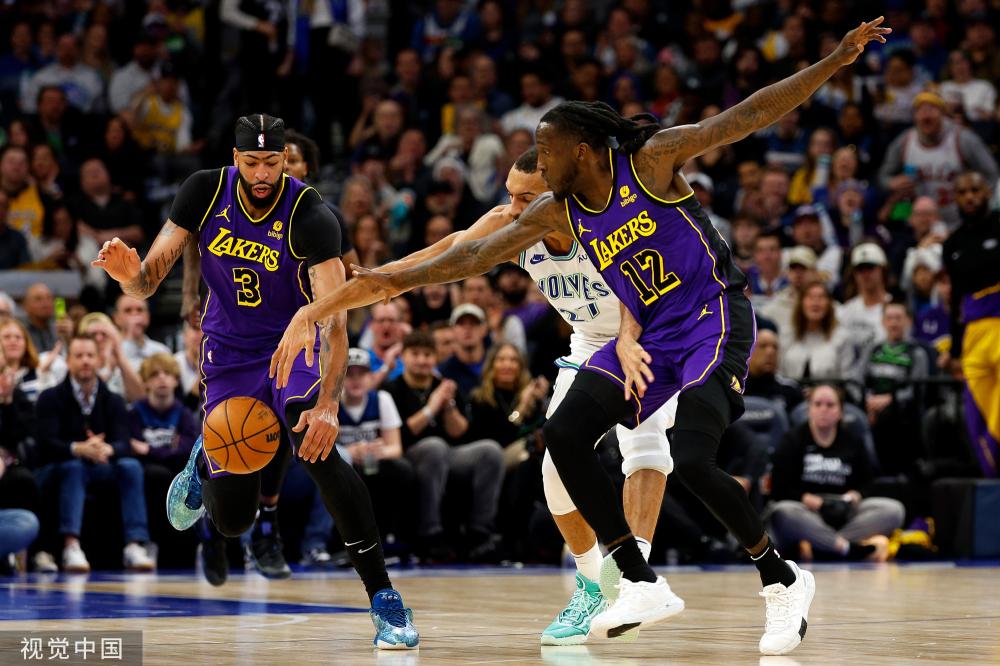 来自世界各 来自世界各