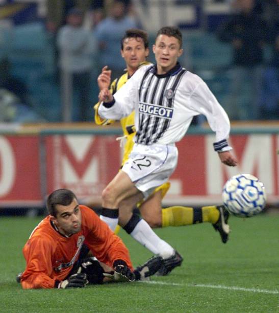 场上从容应 场上从容应